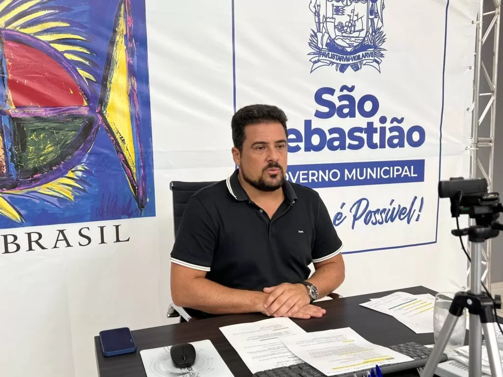 Felipe Augusto anuncia entrega de novos carrinhos a ambulantes de praia até o final de novembro para São Sebastião