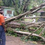 Prefeitura de São Sebastião atende moradores, monitora áreas de risco e promove limpeza de áreas afetadas