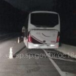 Pane mecânica em ônibus interdita faixa da Rodovia dos Tamoios por mais de duas horas em Caraguá