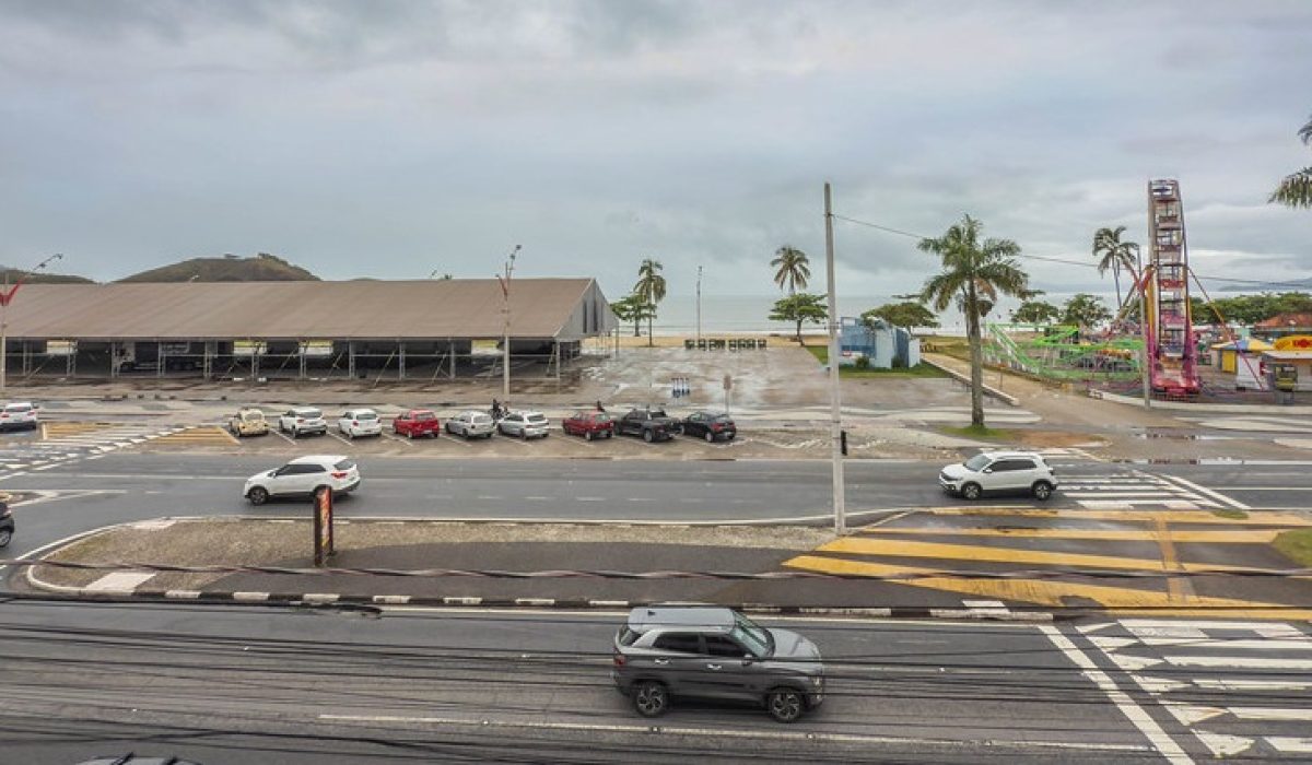 54902830845_4091689863_b