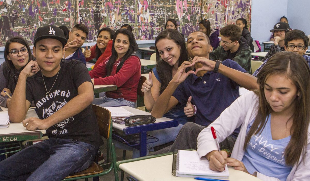 Sala de Aulas do Ensino Medio na EE Dr Alberto Cardoso de Mello Neto, zona norte da capital.  Local: São Paulo  Fotos: Milton Michida/A2 Fotografia  Data: 06/02/2013