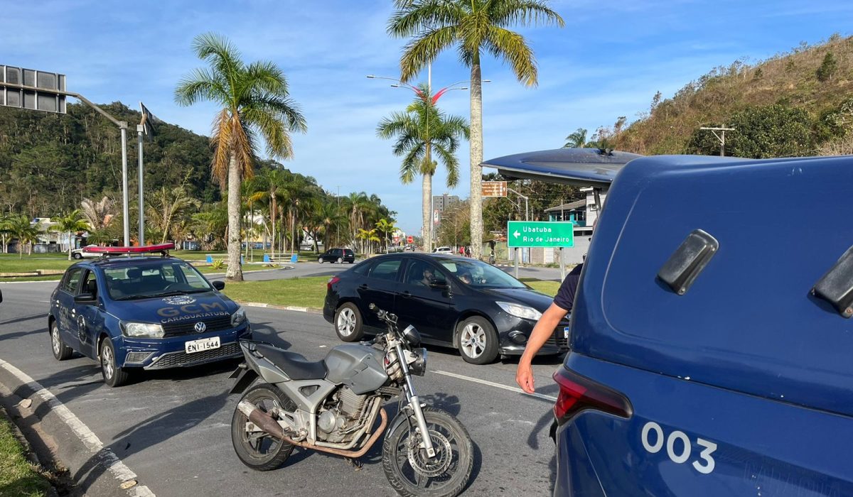 Adolescentes fogem da GCM com moto na contramão e acabam apreendidos