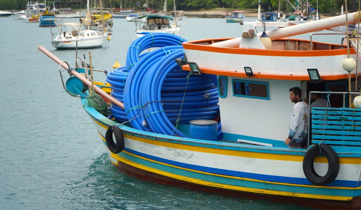 Após cobranças da Prefeitura de Ilhabela, Sabesp envia as primeiras tubulações do projeto de dessalinização da água do mar na Il (2)