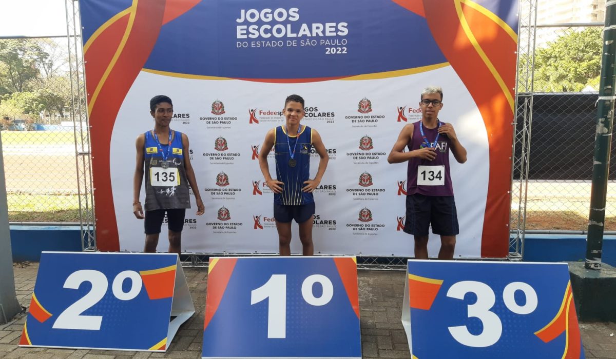 Atleta de Ilhabela é campeão em prova de 800m em final do JEESP