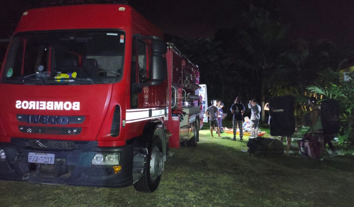 Atleta de escalada é resgatado após queda em área de costeira em Ubatuba2