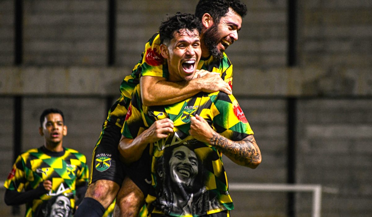 Borrifos e Jamaica disputam a final do Campeonato Municipal de Futebol de Campo de Ilhabela