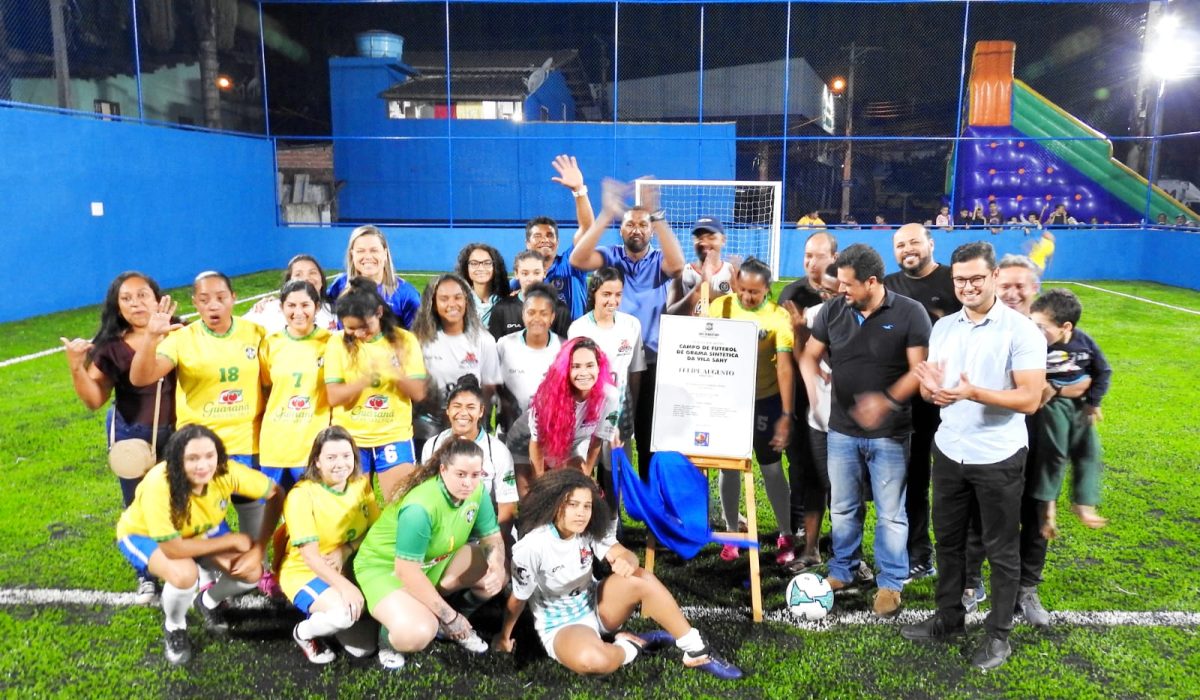 Campo de futebol na Vila Sahy F2