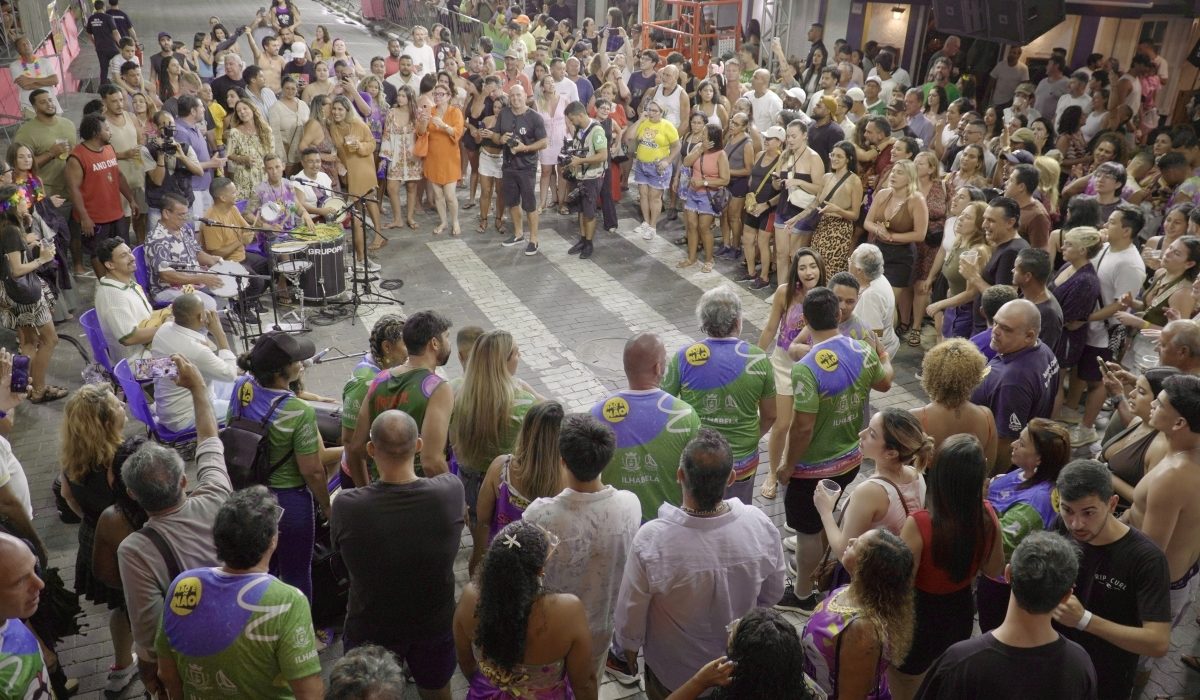 CarnaIlha em Dobro 2026 - primeira onda movimenta Ilhabela com marchinhas, blocos carnavalescos e desfile das escolas de samba