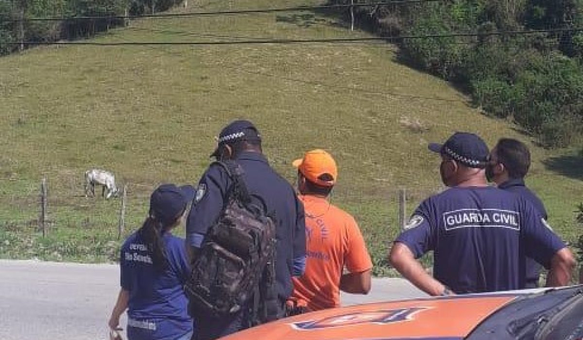 Defesa Civil de São Sebastião em vistoria de área de risco - 03