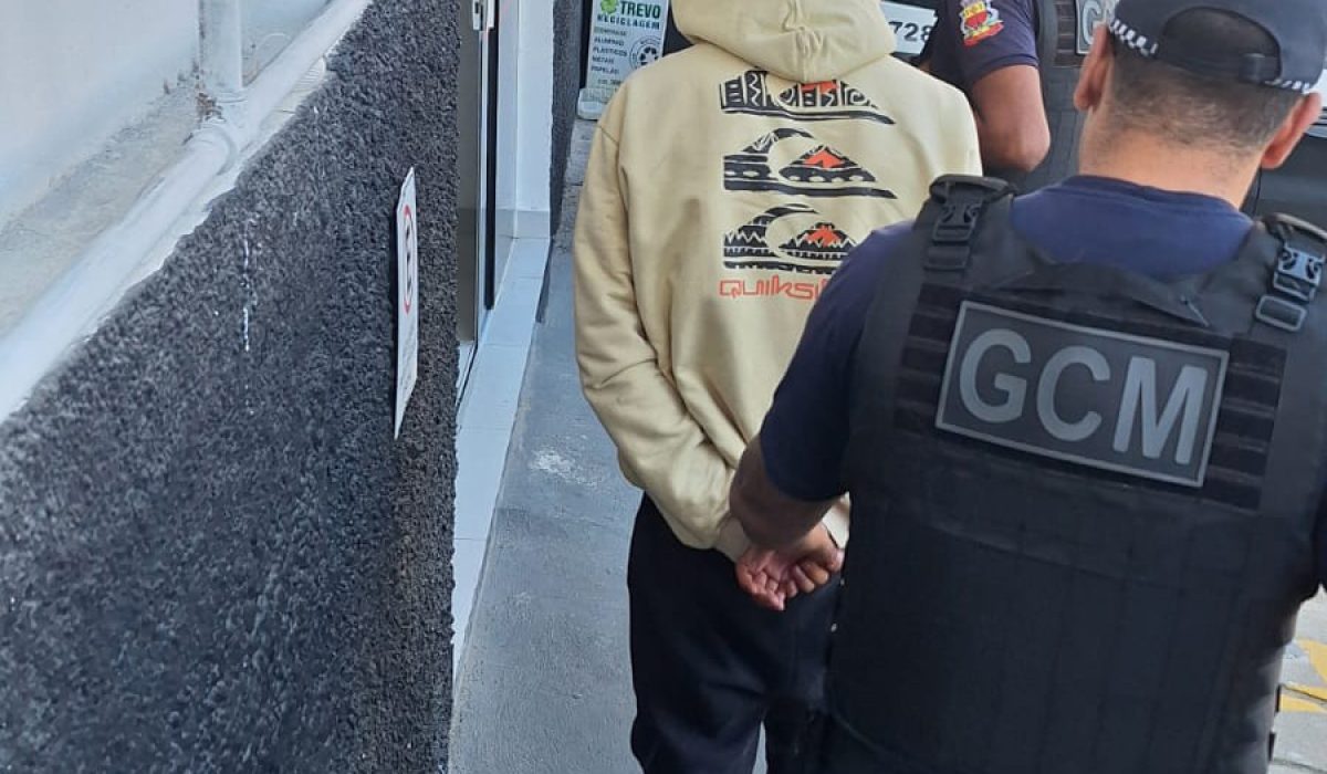 Dupla é detida após roubo na orla de Caraguatatuba 2