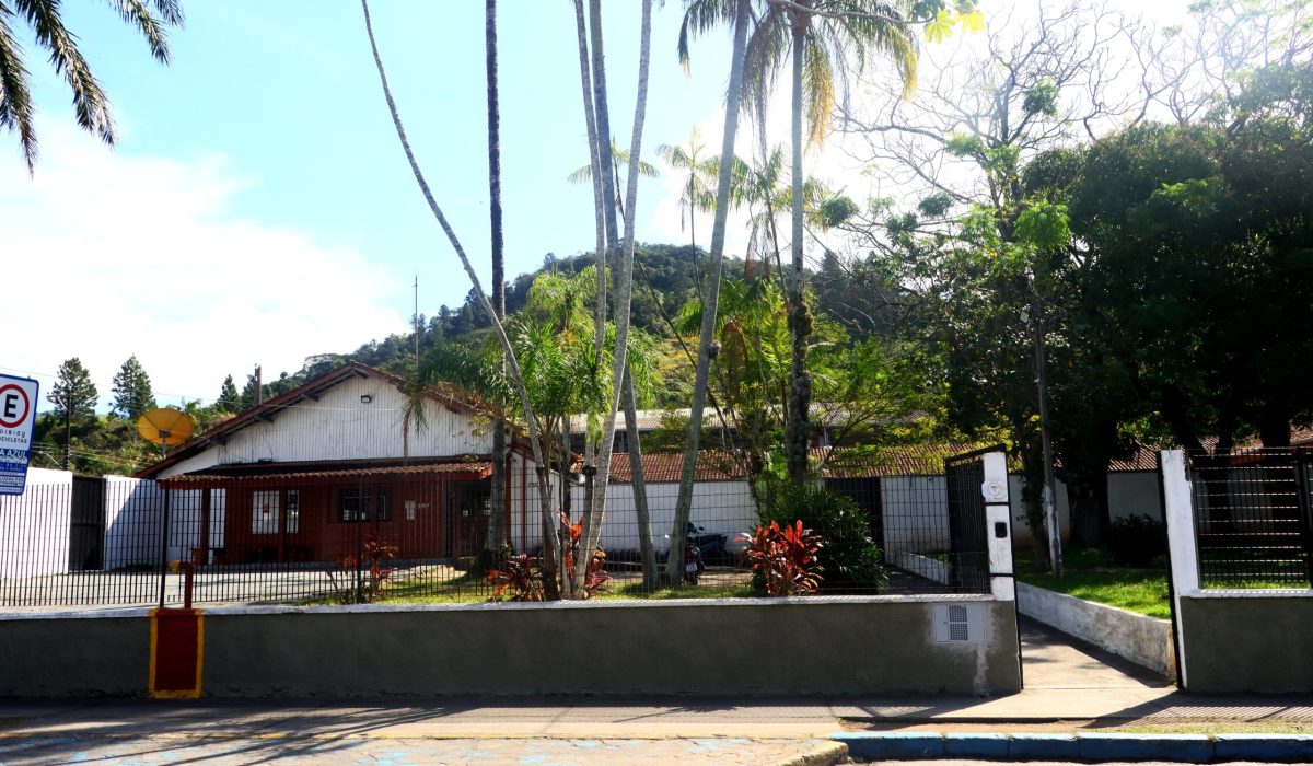 Escola Estadual Thomas Ribeiro de Lima fachada Foto Luís Gava(PMC) (3)