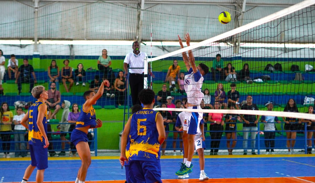 Festival de Voleibol reúne 100 alunos das escolinhas esportivas de Ilhabela neste sábado (31)