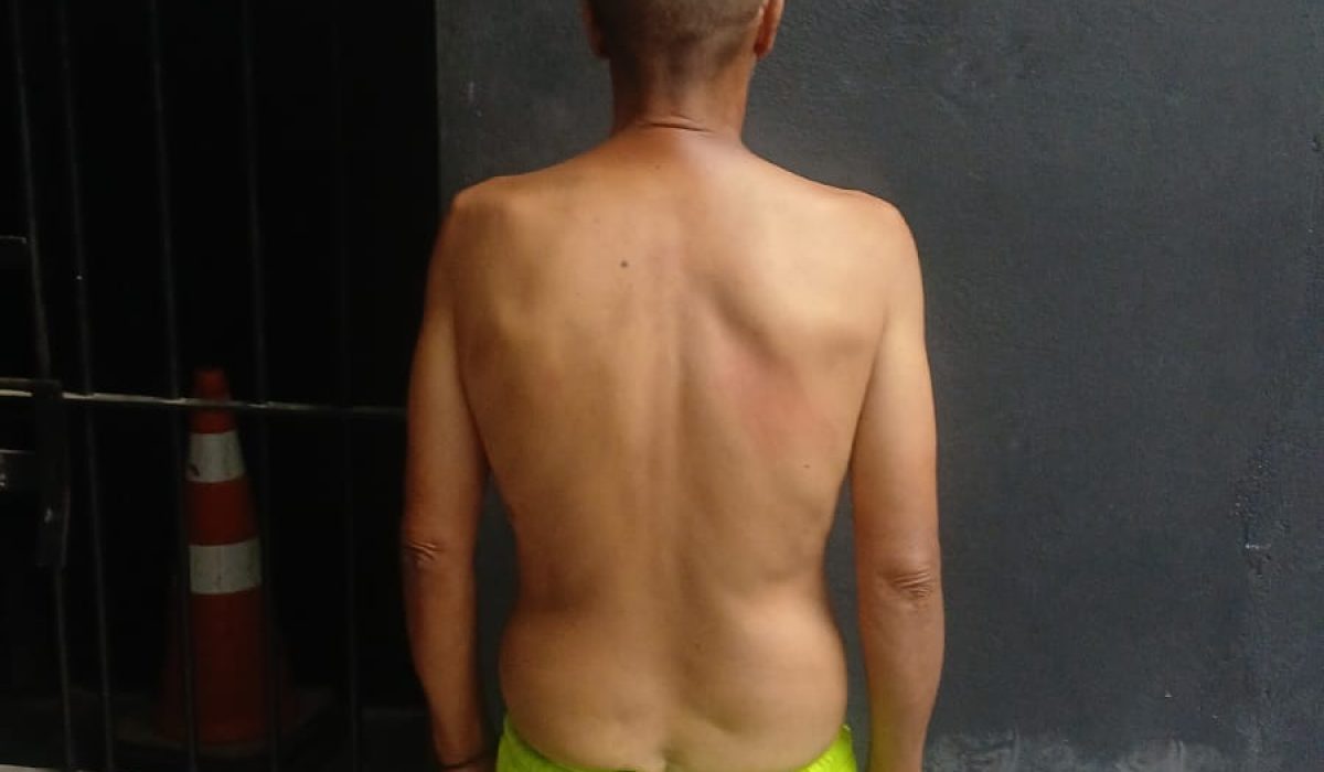 Filho é preso após ameaçar e agredir o pai com faca em Caraguatatuba