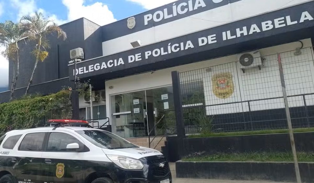 Homem procurado por homicídio é preso durante operação em Ilhabela Homem procurado por homicídio é preso durante operação em Ilhabela