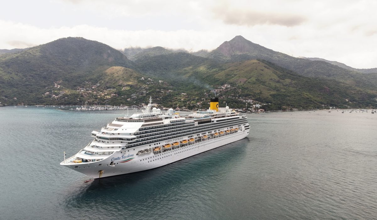 Ilhabela recebe escalas extras do Costa Favolosa e MSC Sinfonia