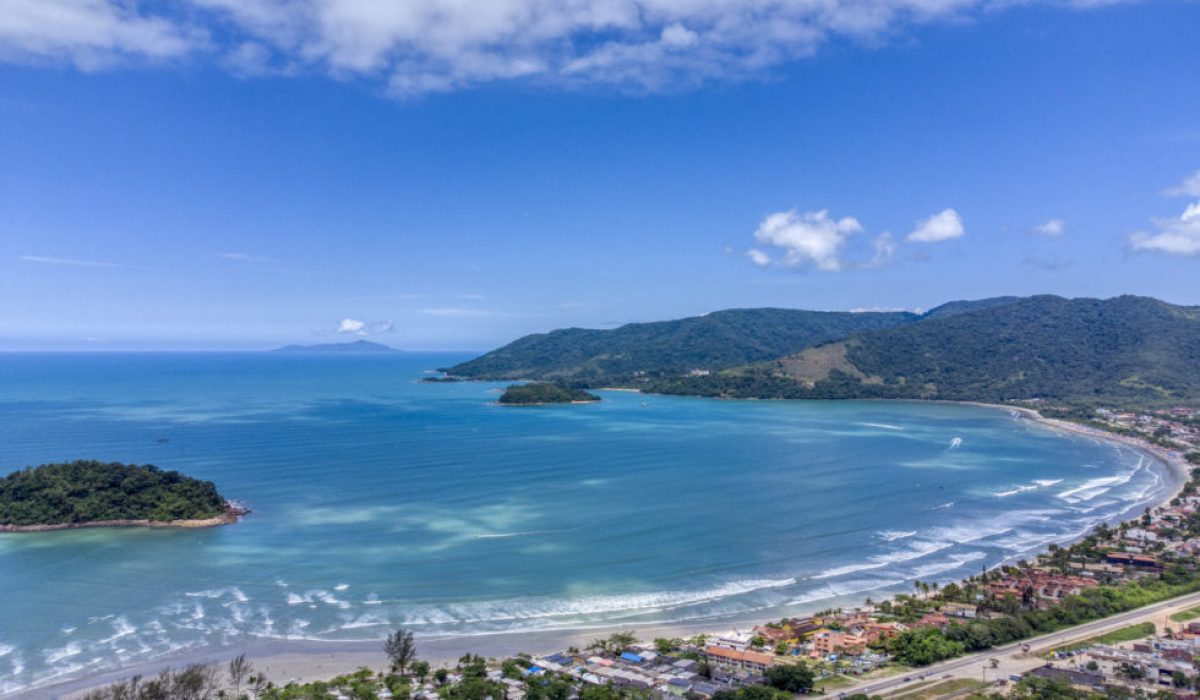 Imagem-aerea-de-Ubatuba-1-scaled-e1665747318597