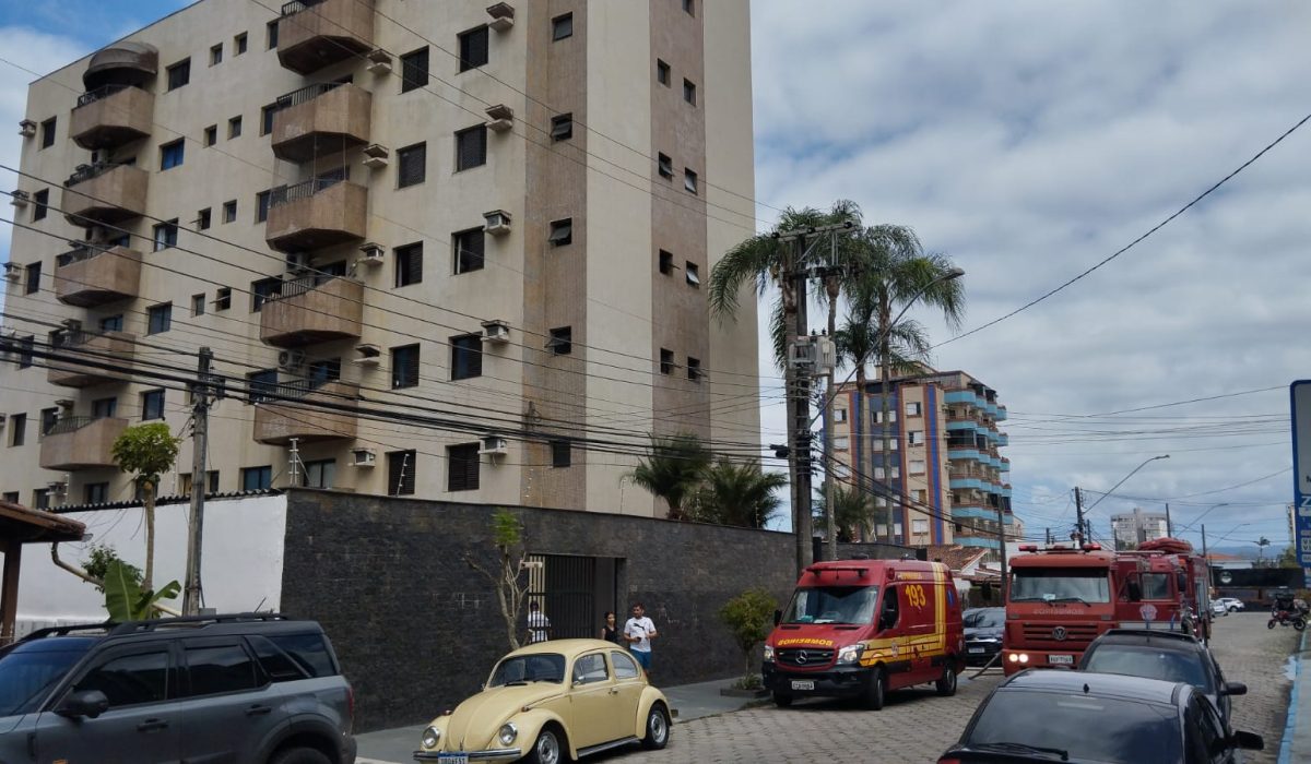 Incêndio atinge apartamento no Centro de Caraguatatuba2