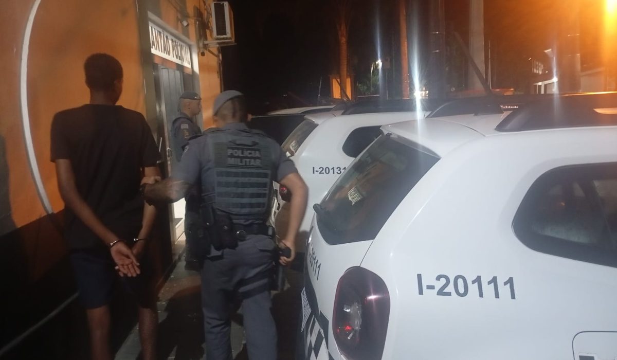 Jovem é morto a facadas em alojamento no bairro Vila Sahy, em São Sebastião