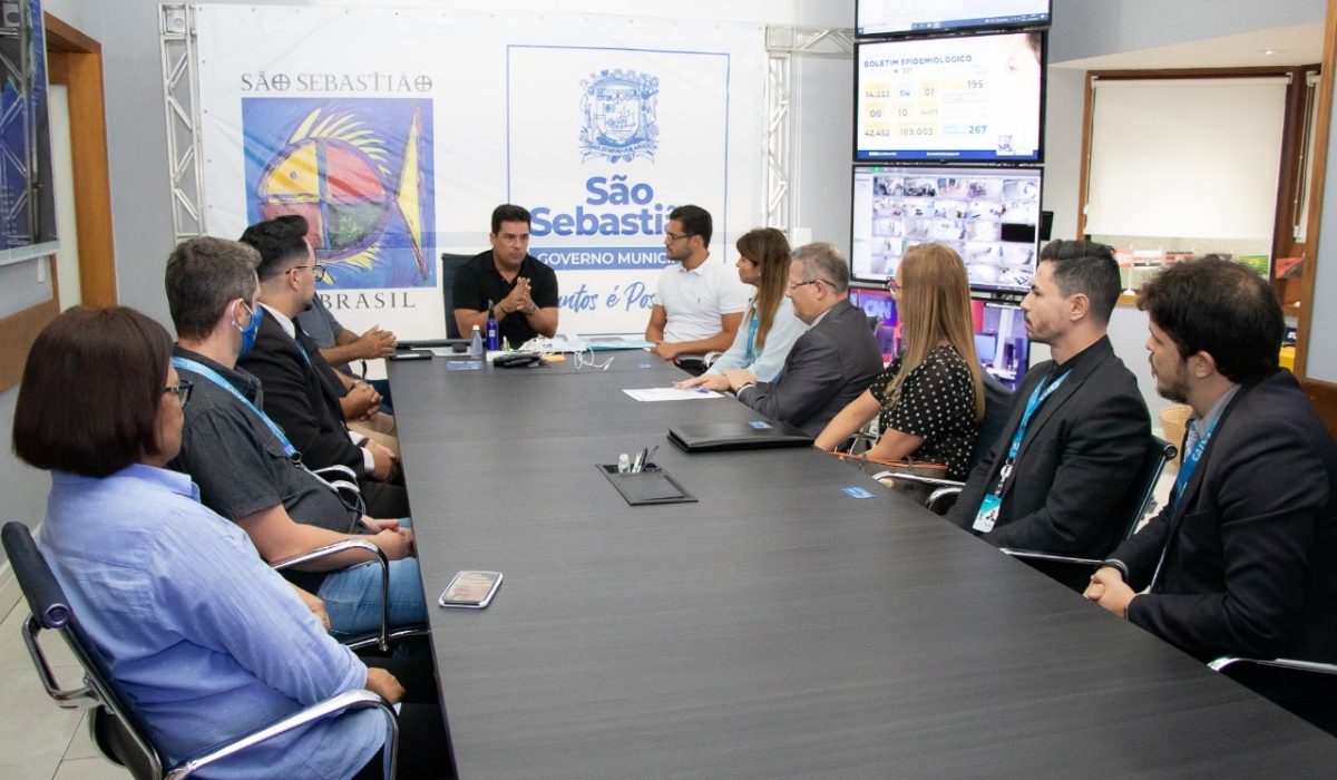 Prefeito reunião com a Caixa