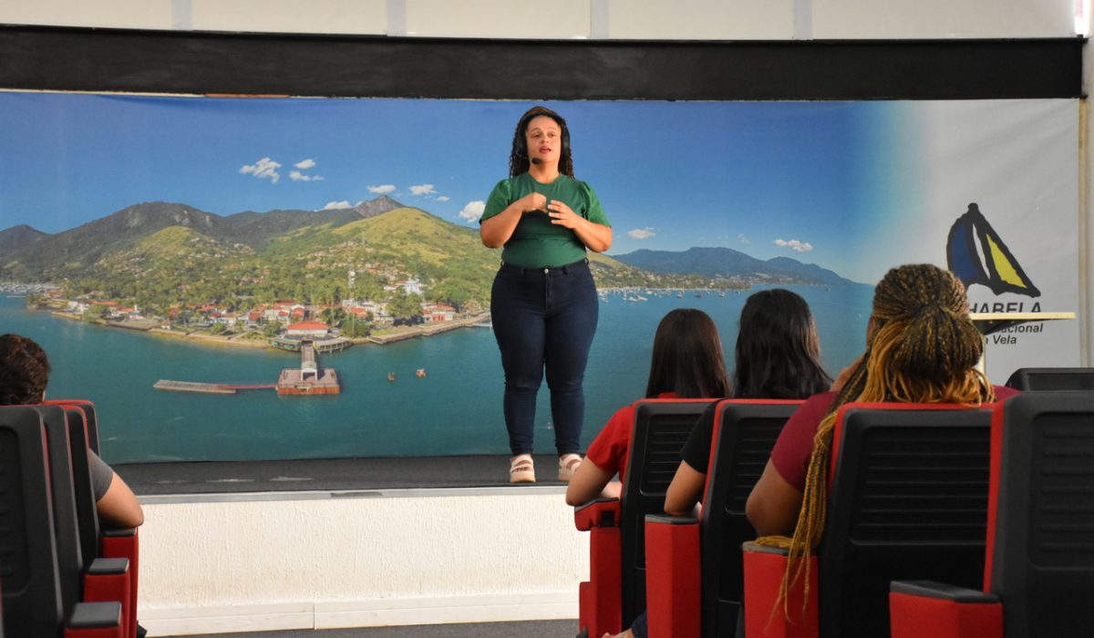 Prefeitura de Ilhabela inicia projeto “Praticando Defesa Civil na Escola” (5)_Easy-Resize.com