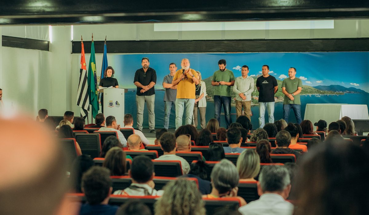Prefeitura de Ilhabela realiza encerramento da Semana do Servidor 2025 e homenageia profissionais de destaque (2) Prefeitura de Ilhabela realiza encerramento da Semana do Servidor 2025 e homenageia profissionais de destaque (2)
