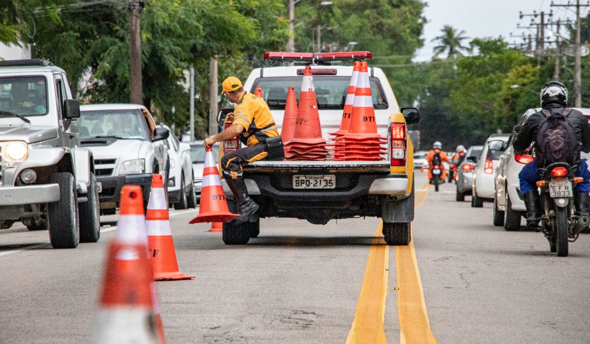 Prefeitura de São Sebastião mantém faixa reversível para otimizar o fluxo de veículos (7)