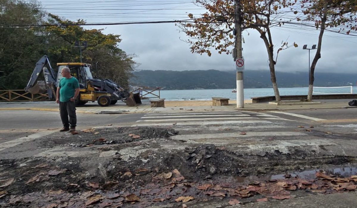 Prefeitura de São Sebastião retira travessia elevada na Praia Preta para melhorar fluidez no trânsito