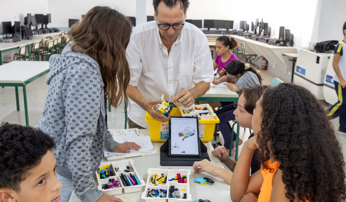 ROBÓTICA EDUCACIONAL (4)