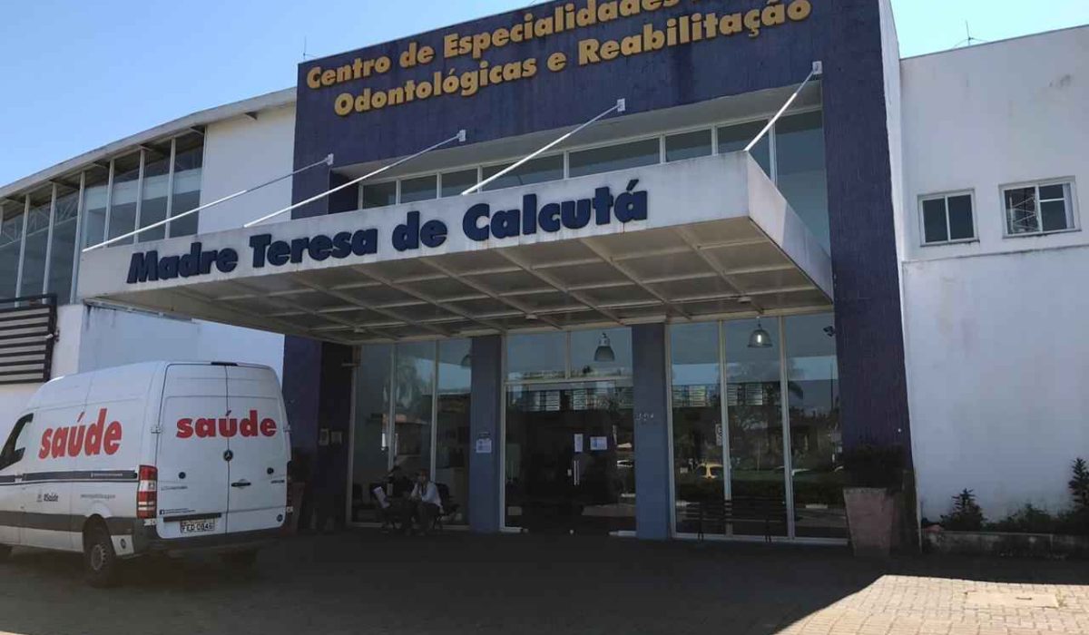 Remédios em falta e longas esperas no CEMCEO, em Caraguatatuba
