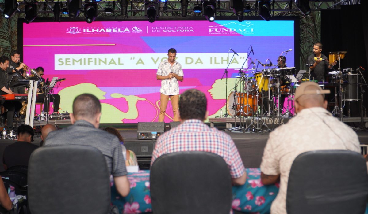 Semifinal do 4º concurso de canto A Voz da Ilha seleciona 18 candidatos para grande final (4)_Easy-Resize.com