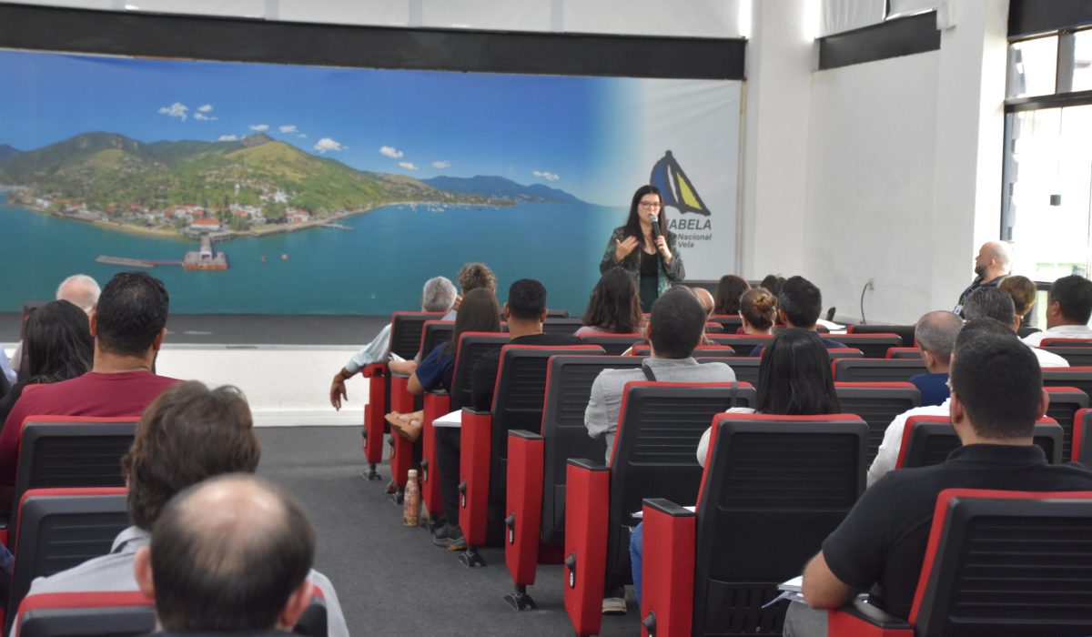 Servidores de Ilhabela aprendem sobre as novas regras da Reforma Tributária com enfoque para o município (4)