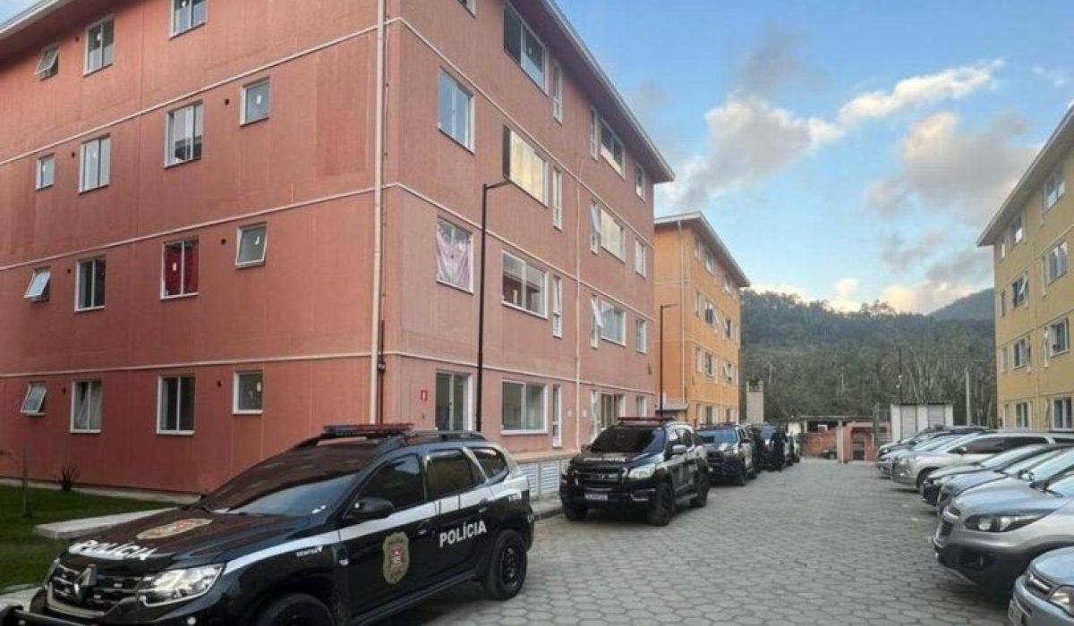 Suspeito salta de terceiro andar ao tentar fugir da polícia em São Sebastião2