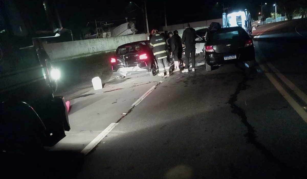 Três mulheres ficam feridas em acidente na BR-101, em Ubatuba