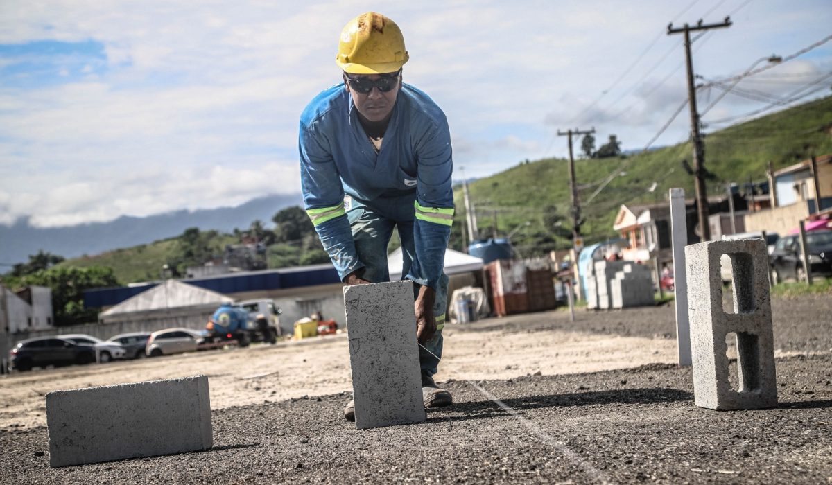 Vila de Passagem começa a ser construída em terreno na Topolândia, região central de São Sebastião (1)