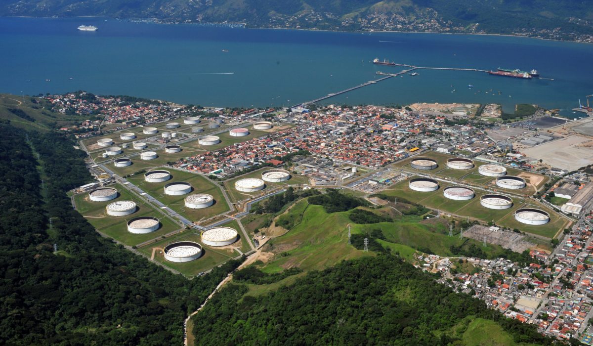 Vista aerea doTerminal Aquaviário Almirante Barroso (Tebar), em São Sebastião (SP), onde, hoje, foi realizado um simulado de resposta à emergência.