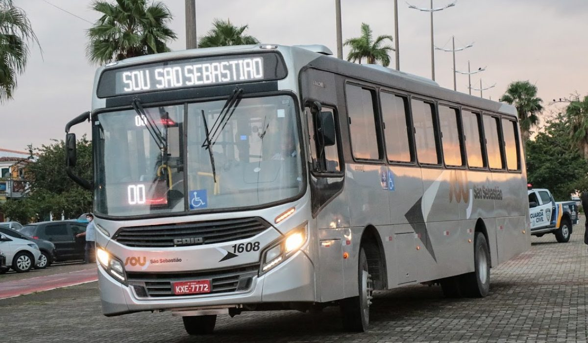 d9e2f7af-94ce-405d-9aec-c785c2253851